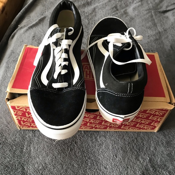 Vans - Picture 2 of 4